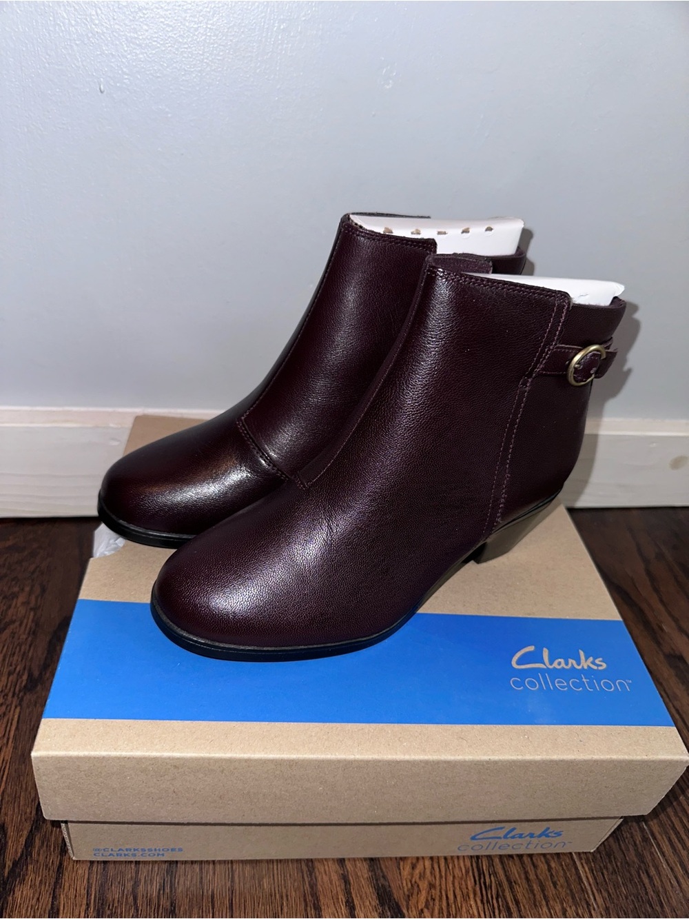 Clarks Emily2 Belle Burgundy Ankle Booties, 6 Wide - Picture 11 of 16